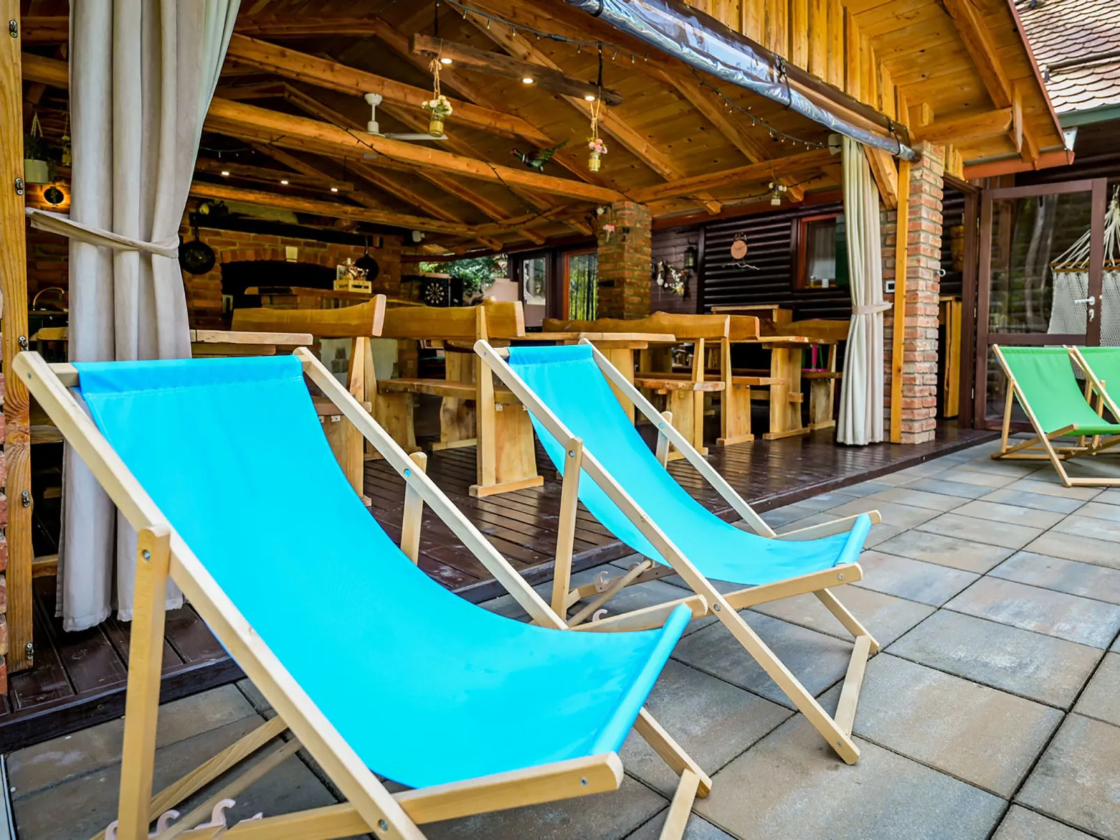 Pine Hill - Draußen