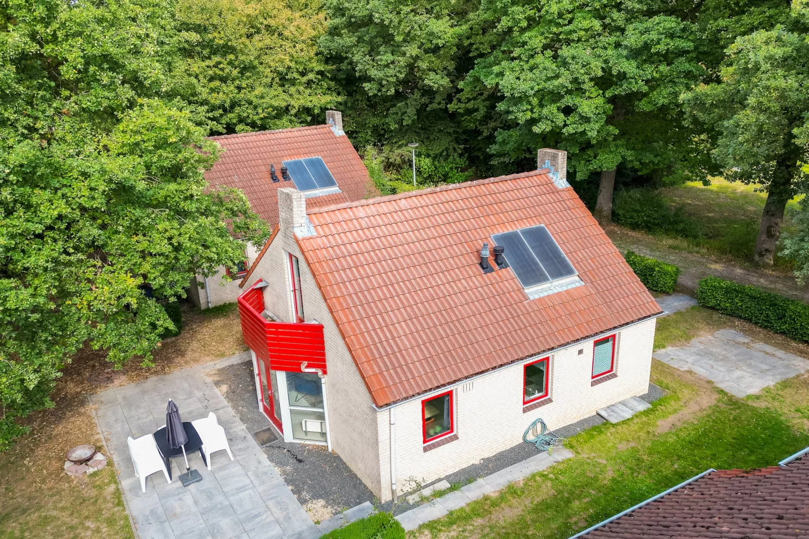 6 - Persons De Zingende Wilg (copy) (copy) (copy) - Außenbereich Sommer