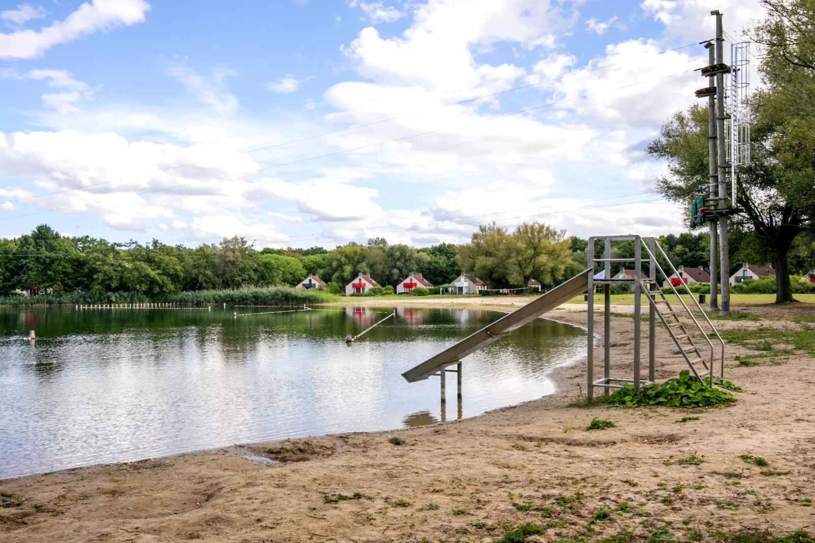 7 - Persoons Forest 217 Sauna Bungalow (copy) (copy) (copy) (copy) - Areas within 1km in summer