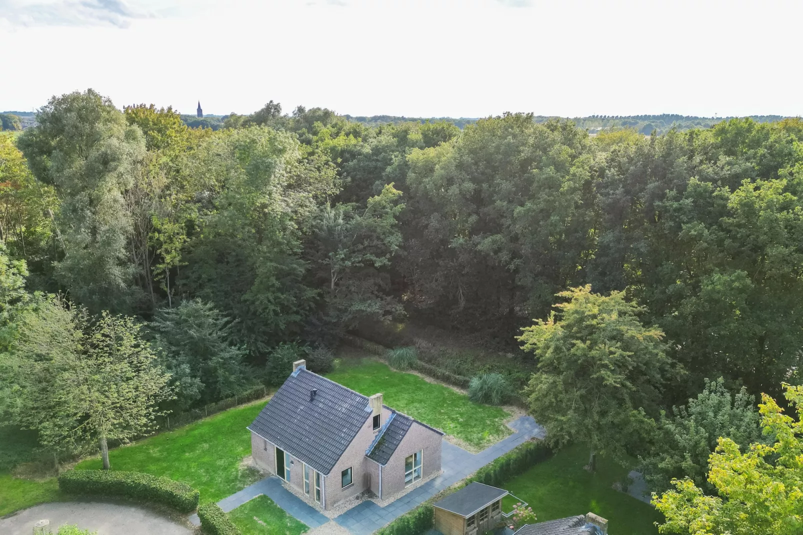 7 - Persoons Forest 217 Sauna Bungalow (copy) (copy) (copy) - Exterior in summer