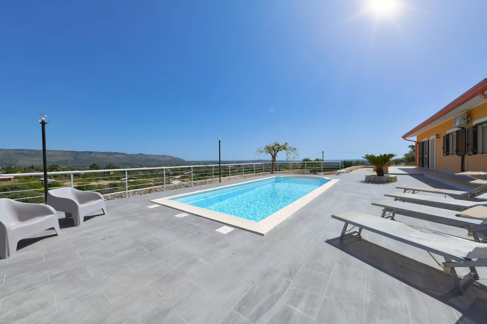 Villa Panorama mit Privatpool - Swimming pool