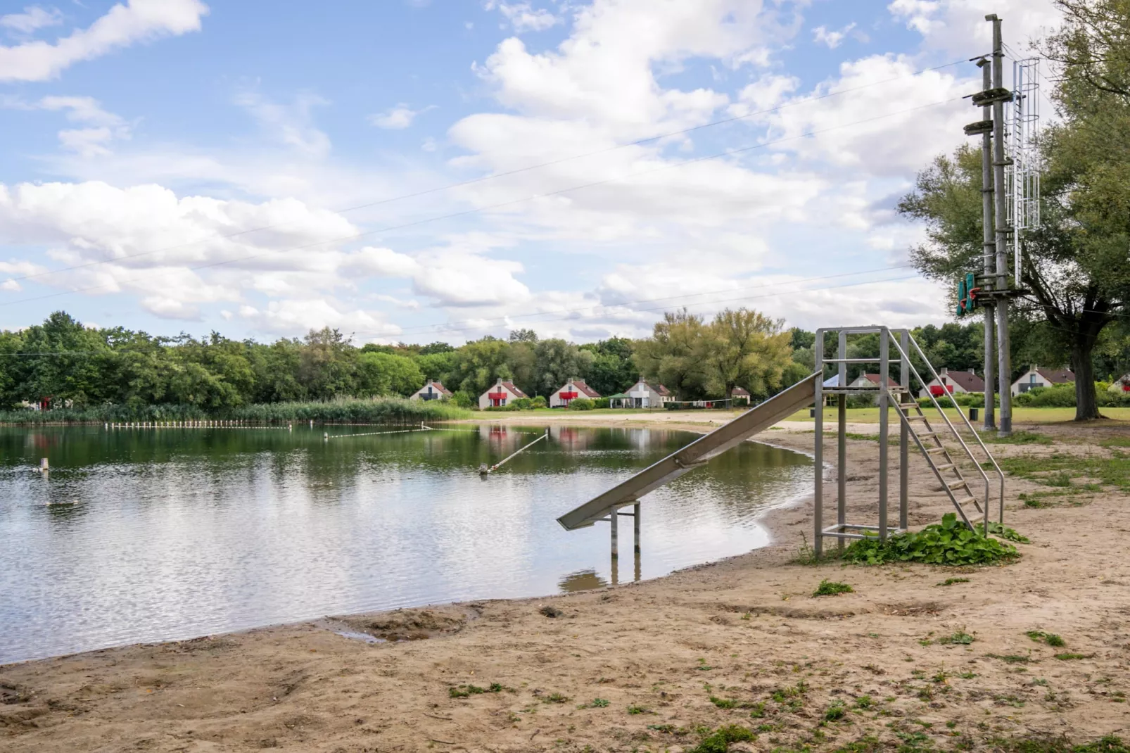 7 - Persoons Forest 217 Sauna Bungalow (copy) (copy) (copy) - Areas within 1km in summer