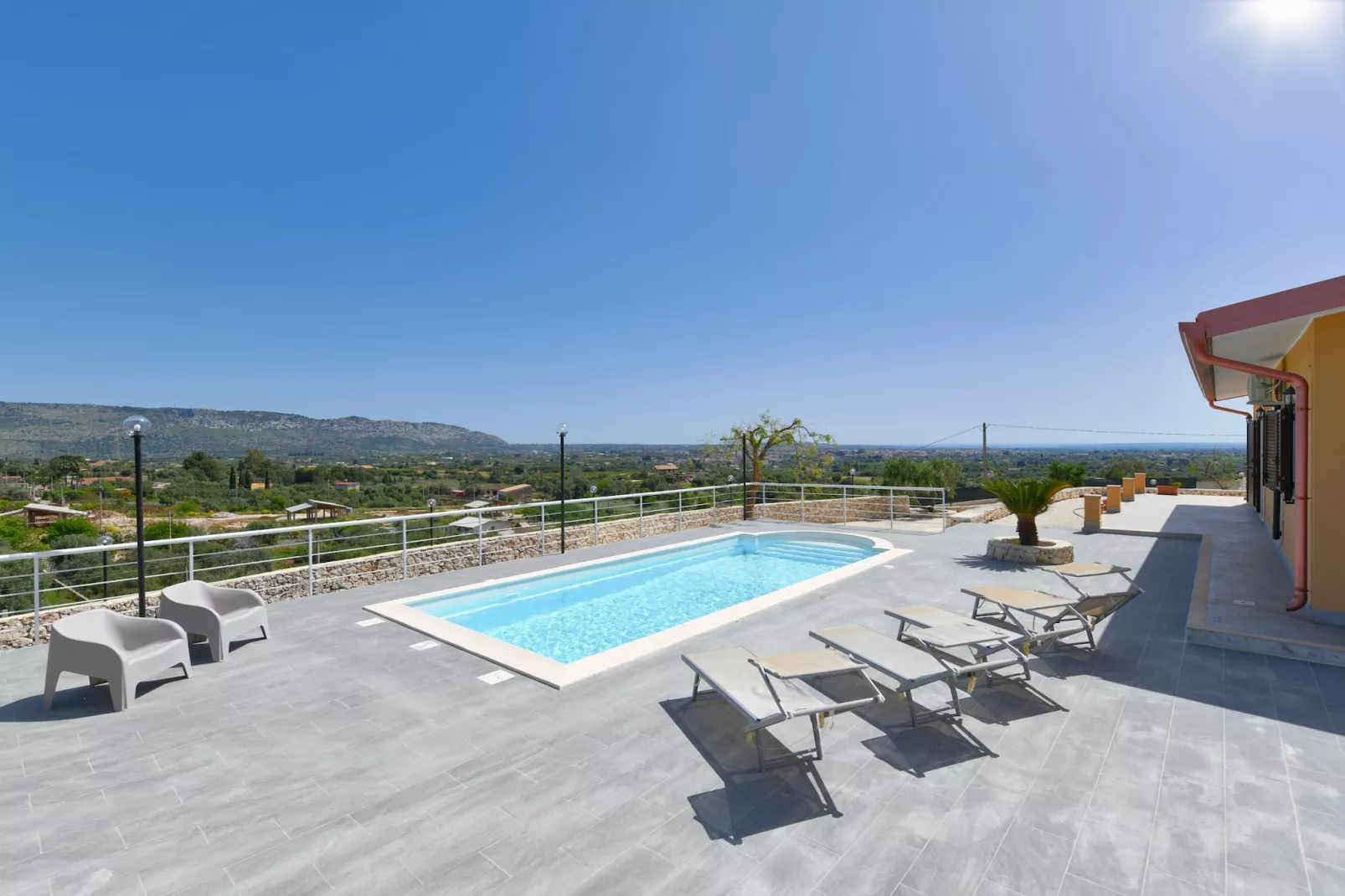 Villa Panorama mit Privatpool - Swimming pool