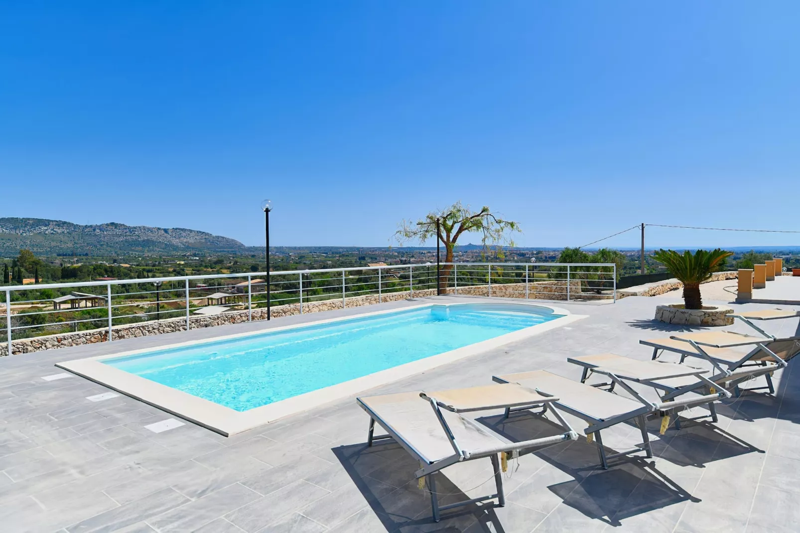Villa Panorama mit Privatpool - Swimming pool