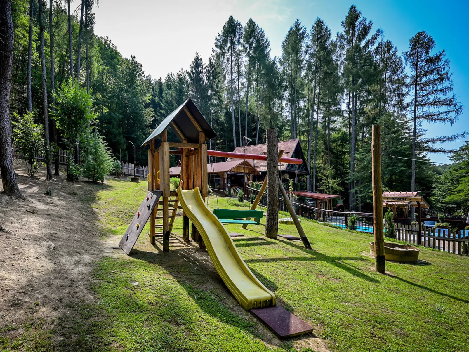 Pine Hill - Draußen