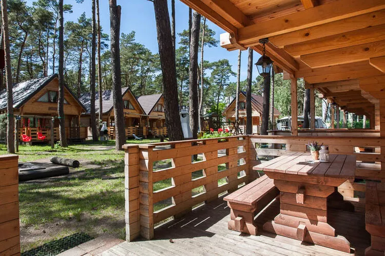 Drewniane domki wakacyjne Pobierowo-Terrace balcony