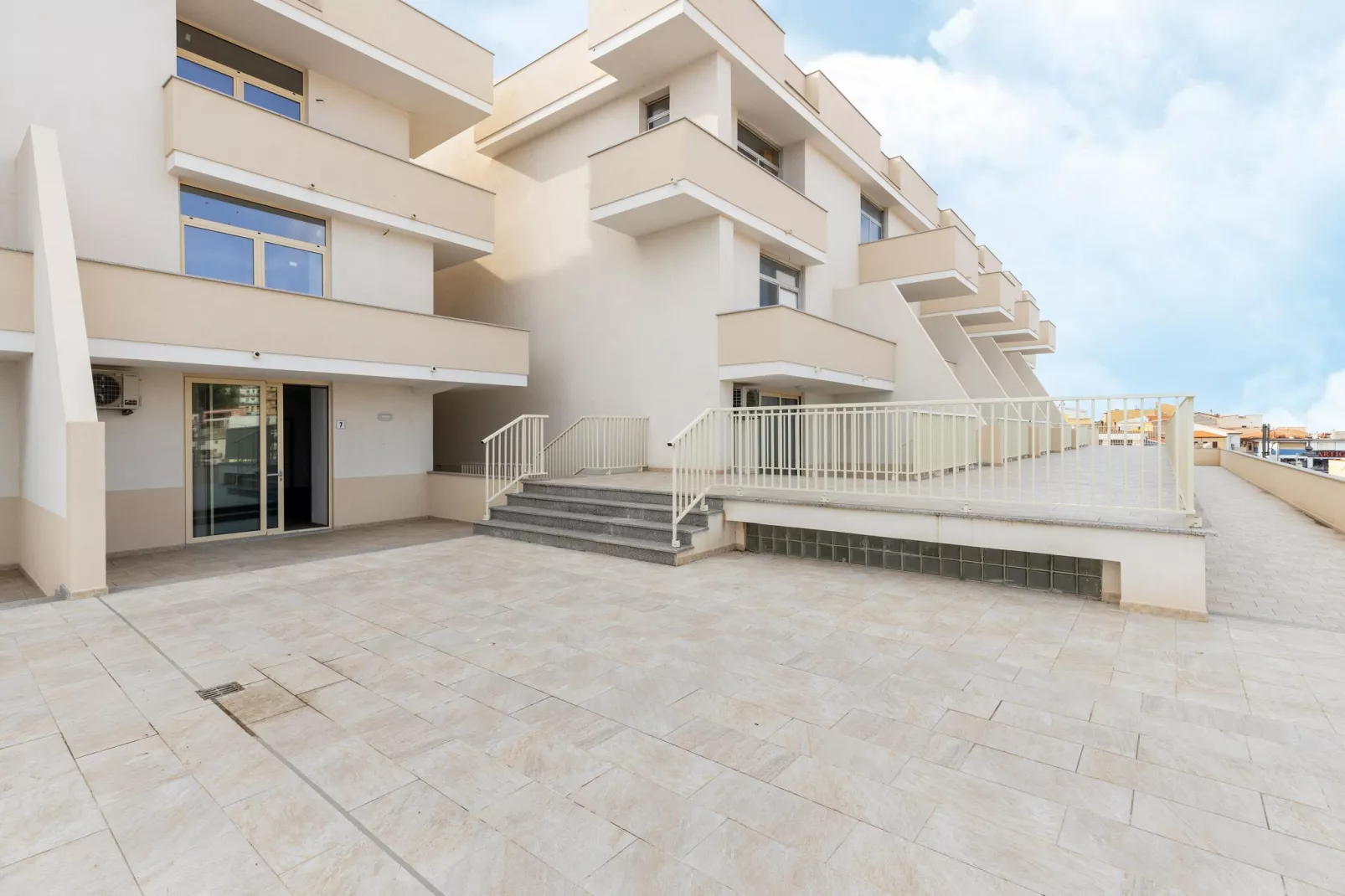IL TRAMONTO MONO 2 - Exterior in summer