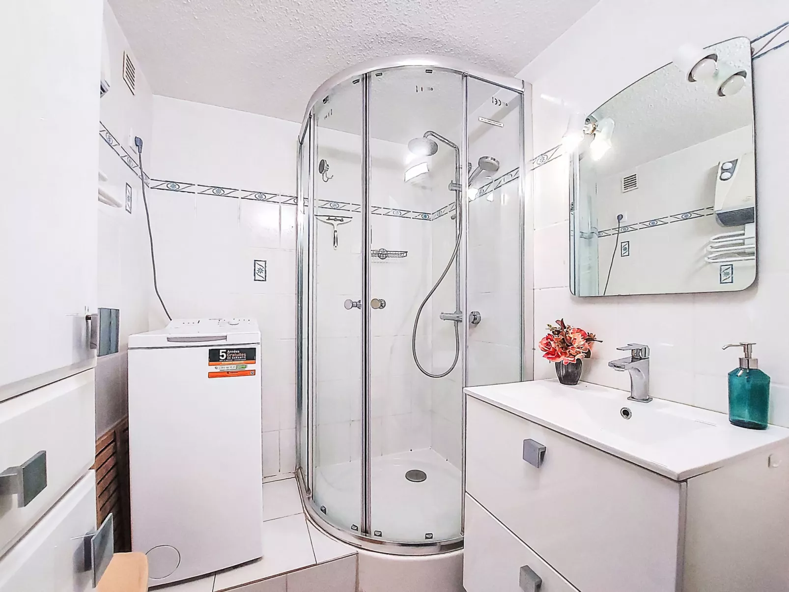 Camargue Village - Inside