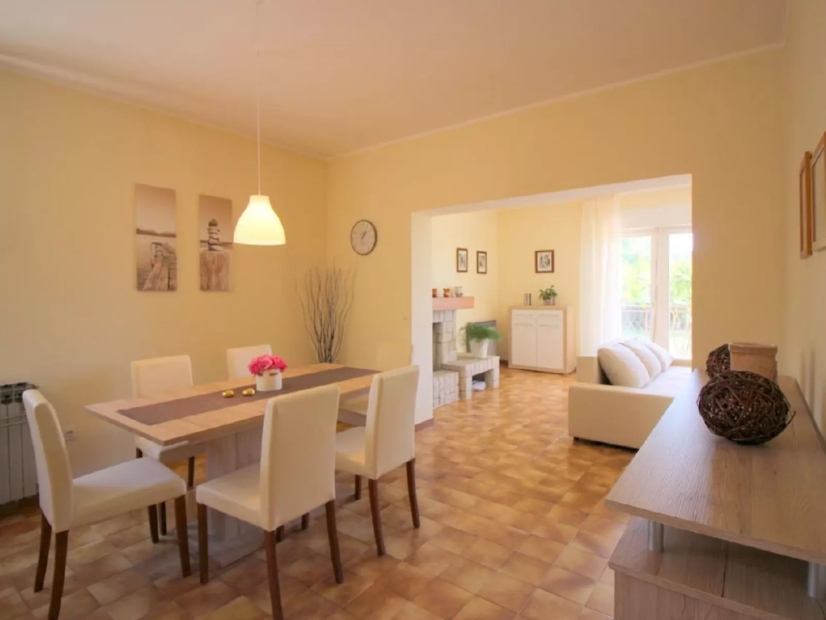 Tino mit Garten in Strandnähe