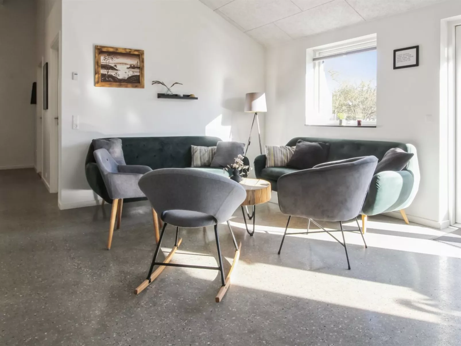 "Biergh" - 30km from the sea - Drinnen