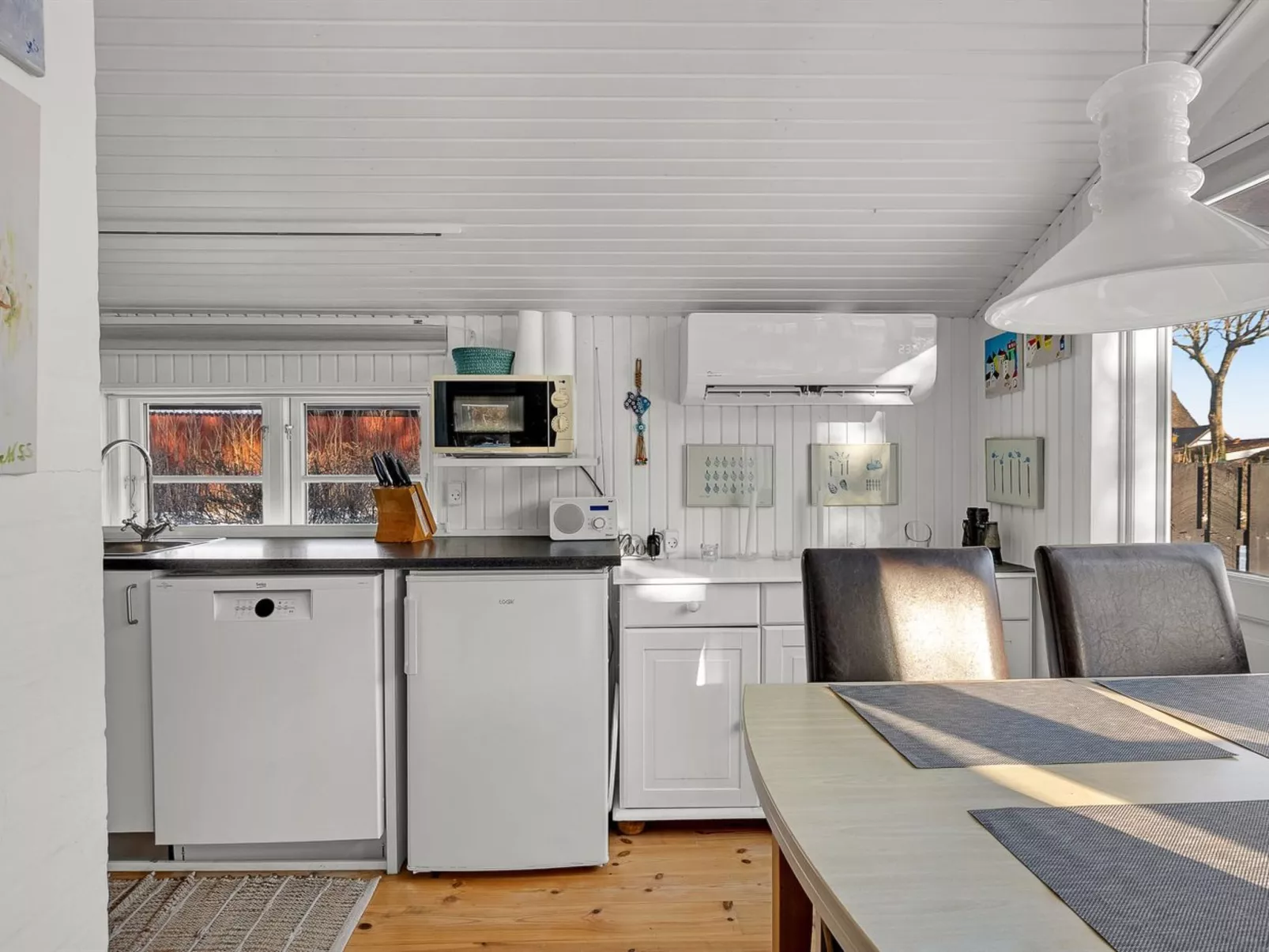 "Kato" - 125m from the sea - Drinnen