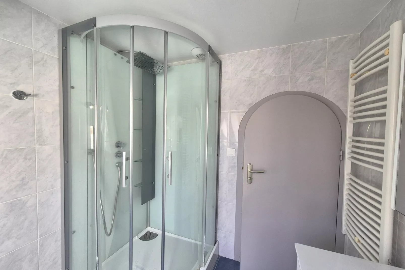 Beautiful country house on common property Plougrescant - Bathroom