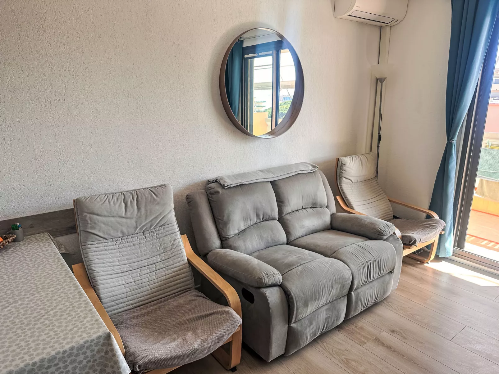 Saint James - Drinnen