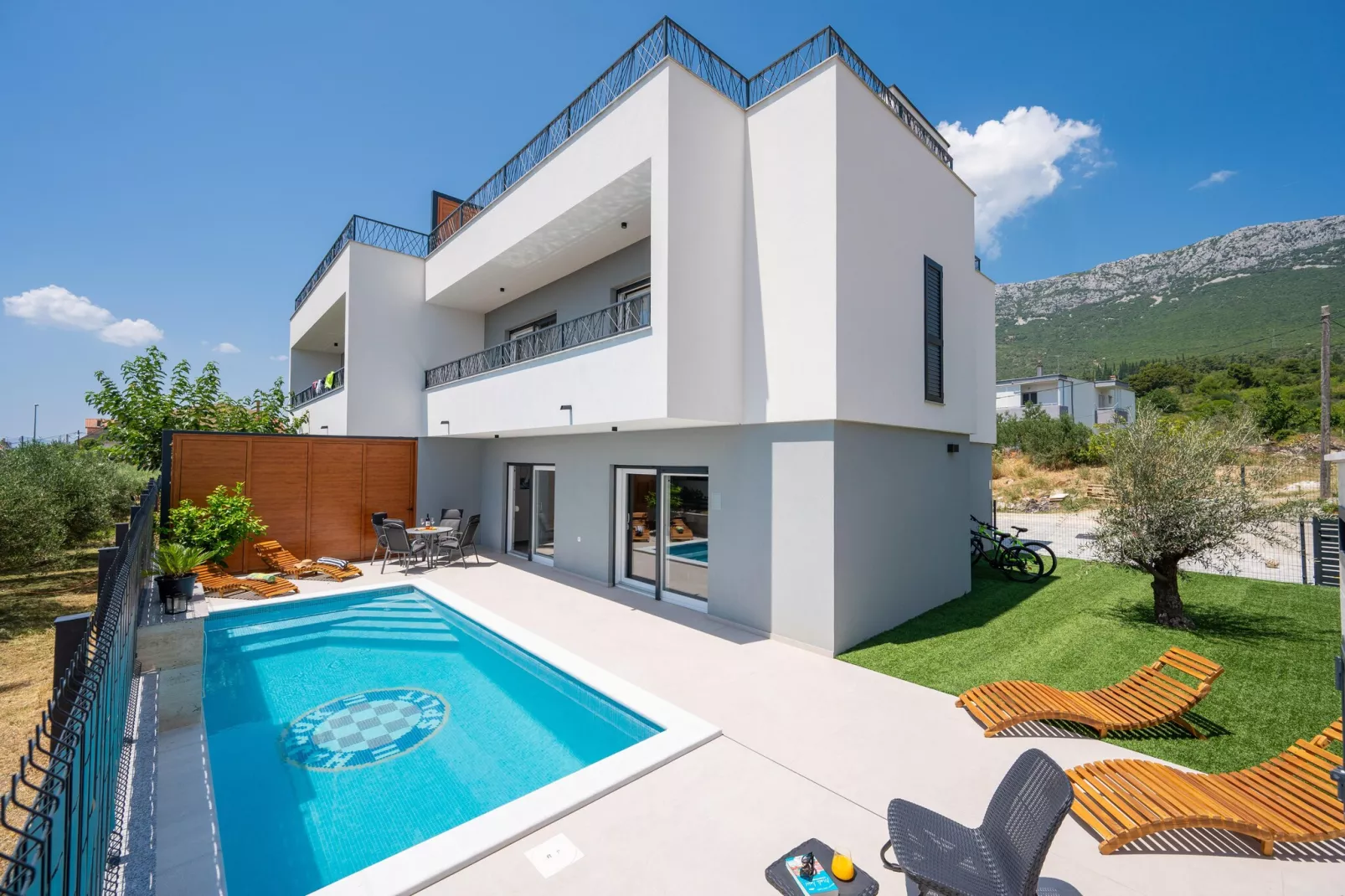 VILLA MIMA II - Exterior in summer