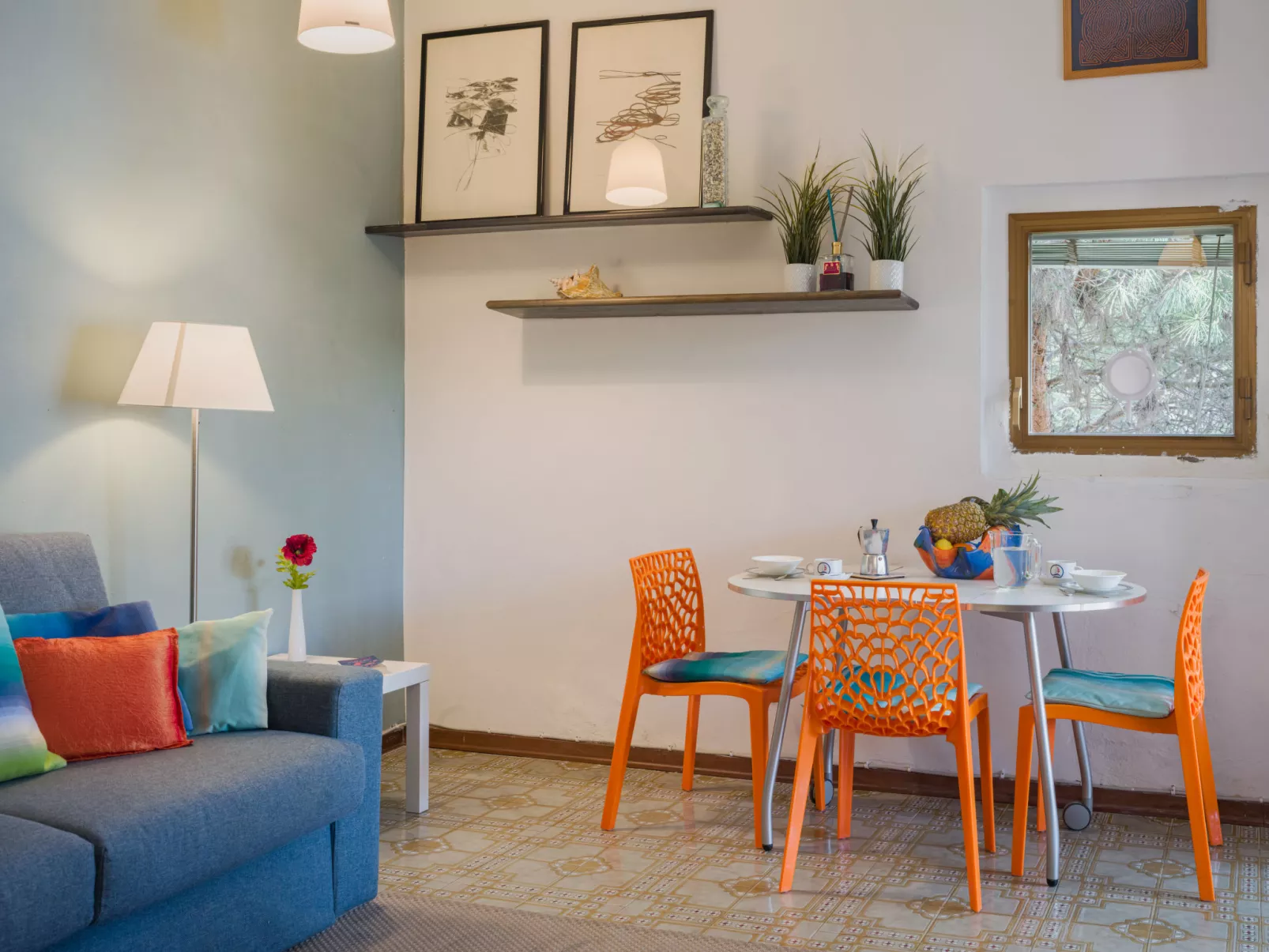 Life Tower - Drinnen