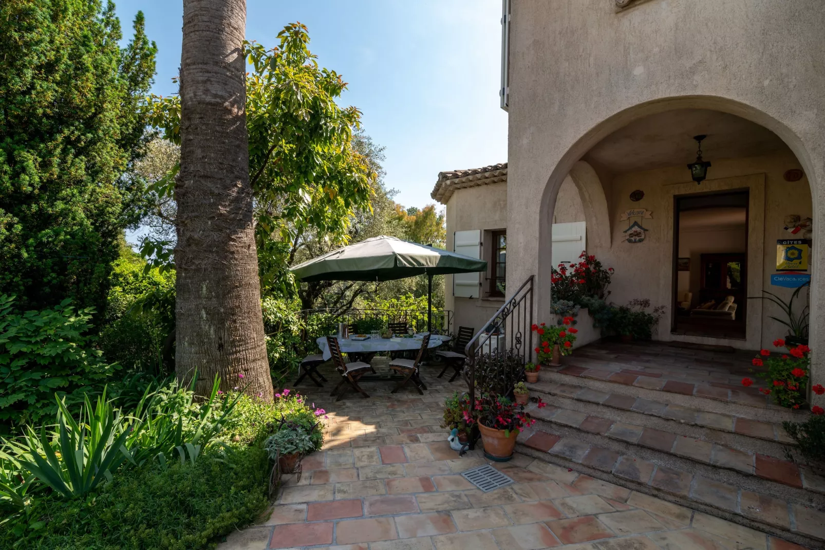 Oasis d'amon - Exterior in summer