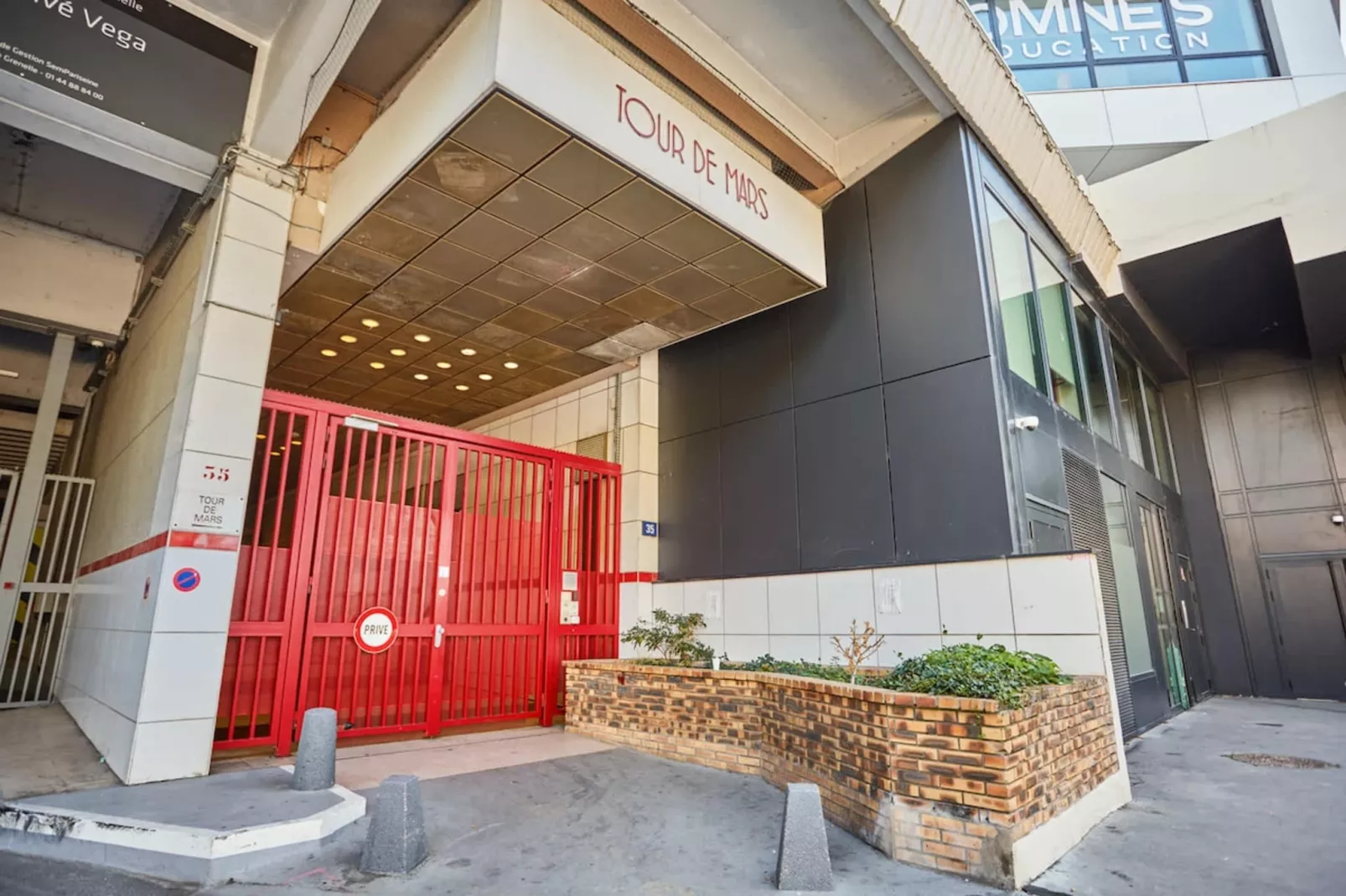 QUAI DE GRENELLE - Außenbereich Sommer