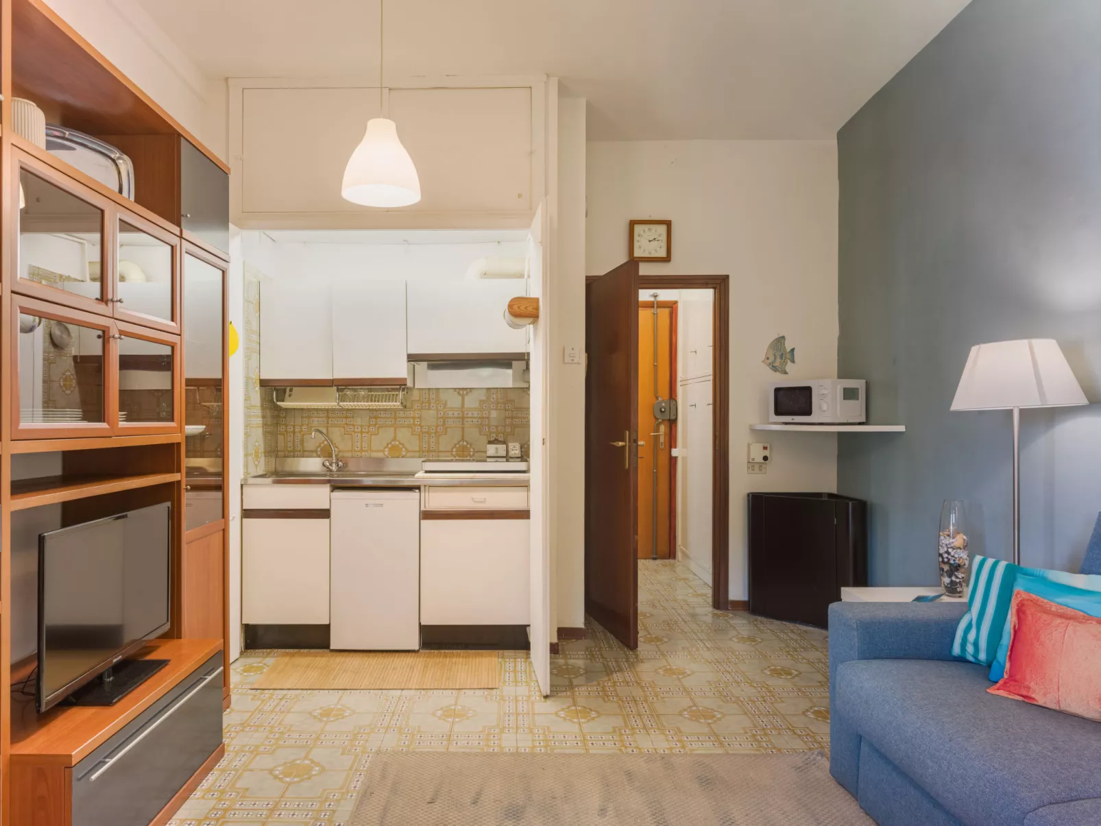 Life Tower - Drinnen