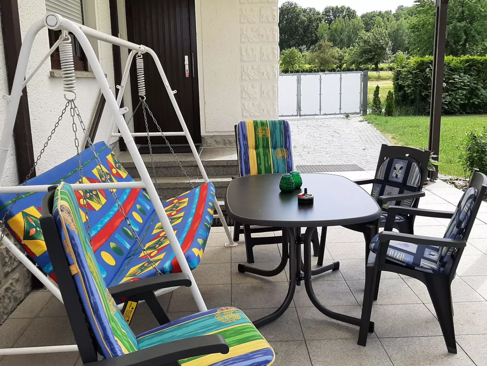 Große Ferienwohnung in Niedergurig mit Großem Ga - Dehors