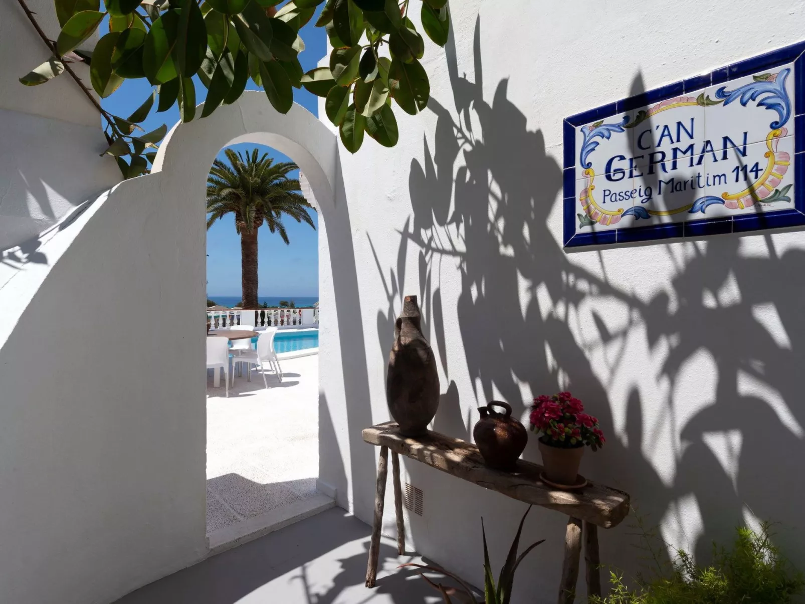 Strandnahe Villa German mit großer Poolterrasse - Image-tags.info