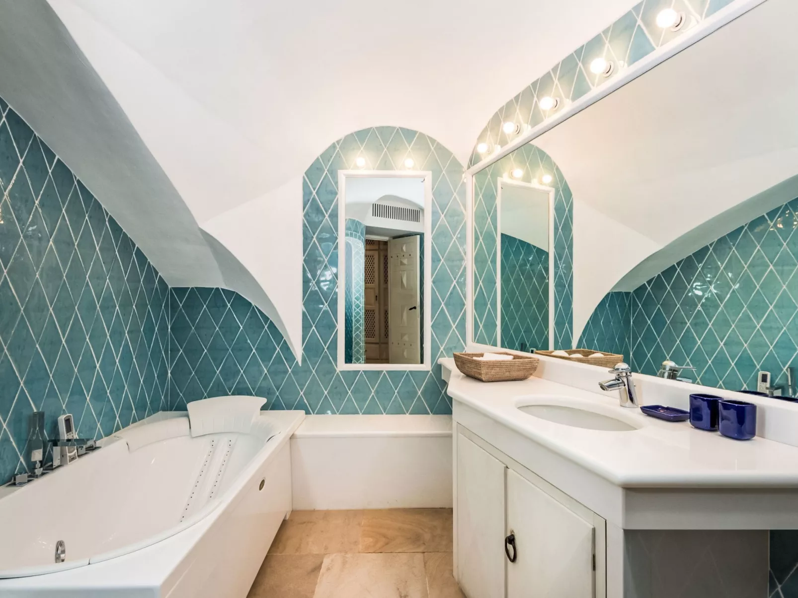 Ancora – Elegant Escape - Dedans