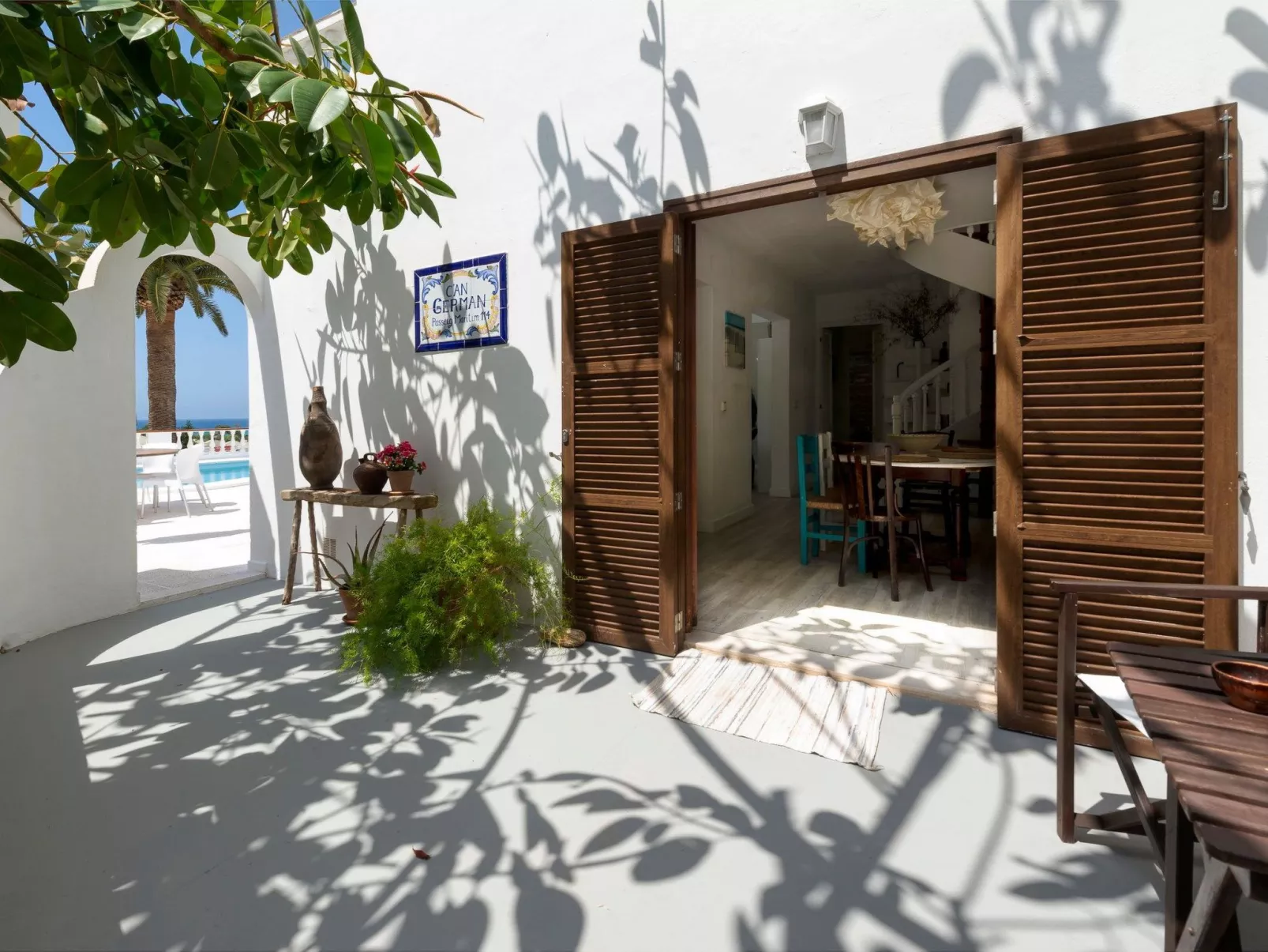 Strandnahe Villa German mit großer Poolterrasse - Image-tags.info