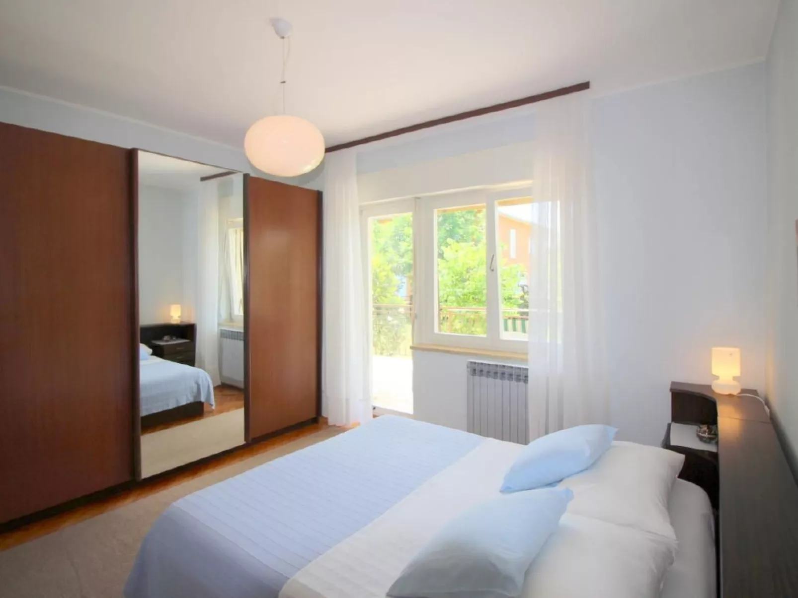 Tino mit Garten in Strandnähe - Image-tags.info