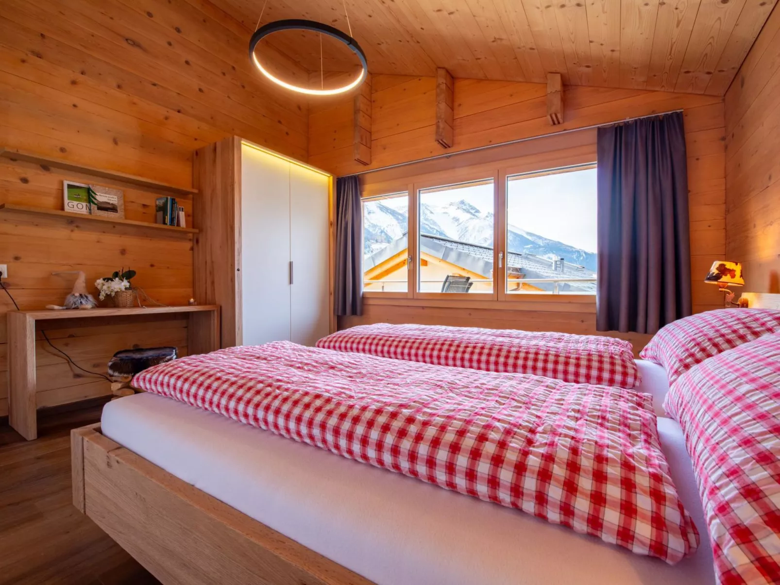 Pearl 1. OG Süd-West - Dedans