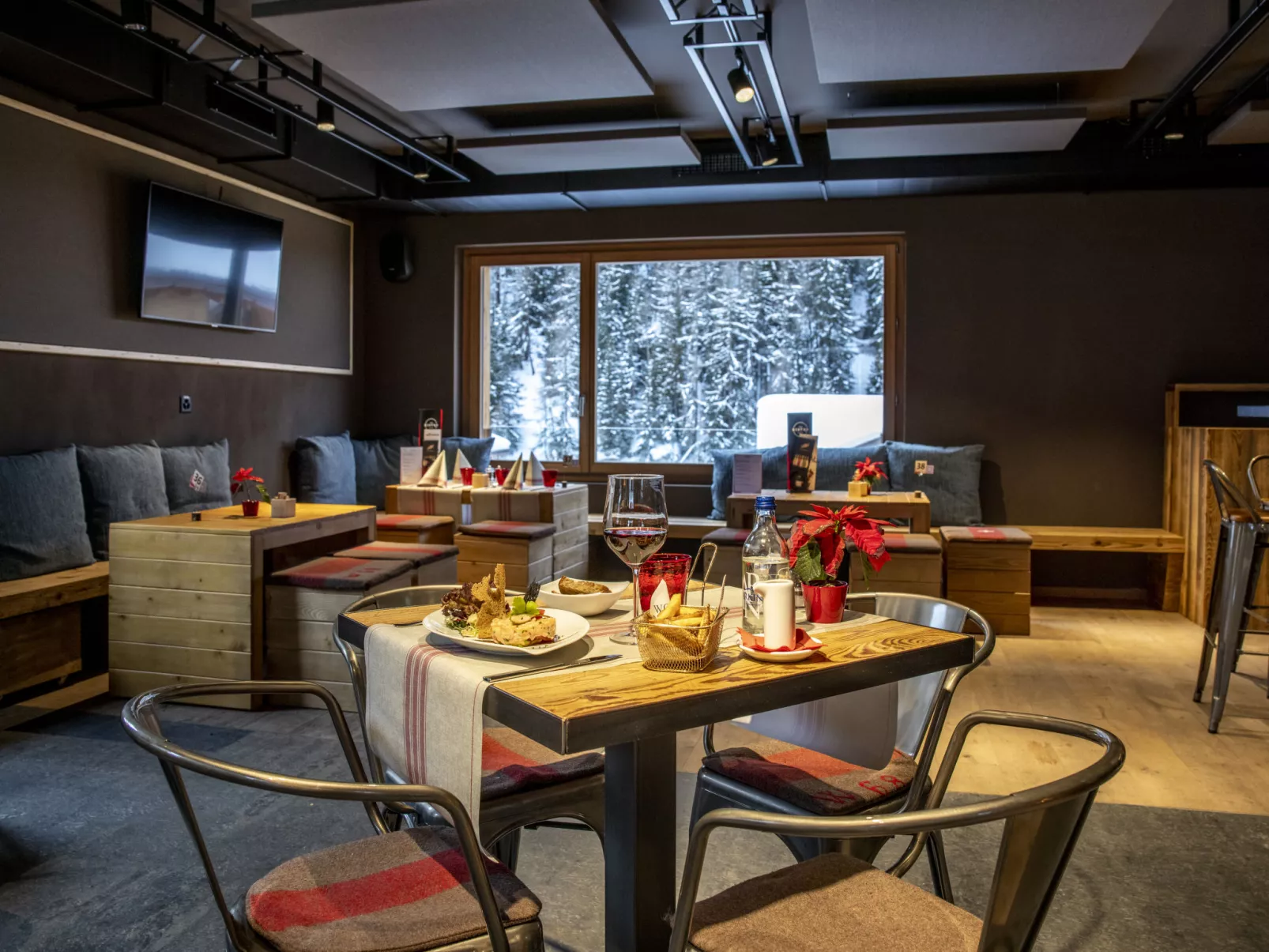 SWISSPEAK Resorts Zinal - Inside