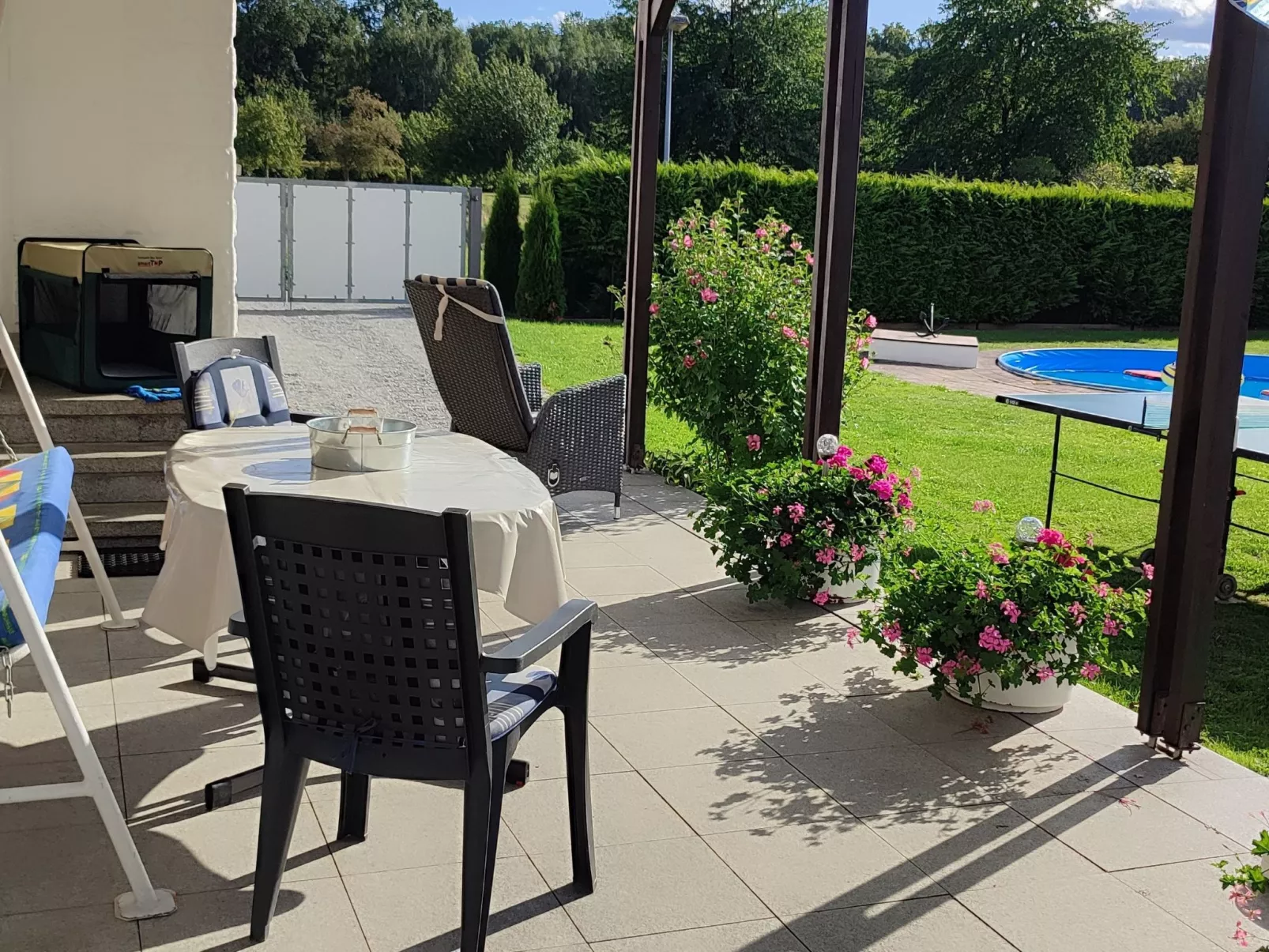 Große Ferienwohnung in Niedergurig mit Großem Ga - Dehors