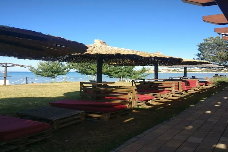 Apartments Topić - One Bedroom Apartment with Terrace (First Floor) - Ambiance