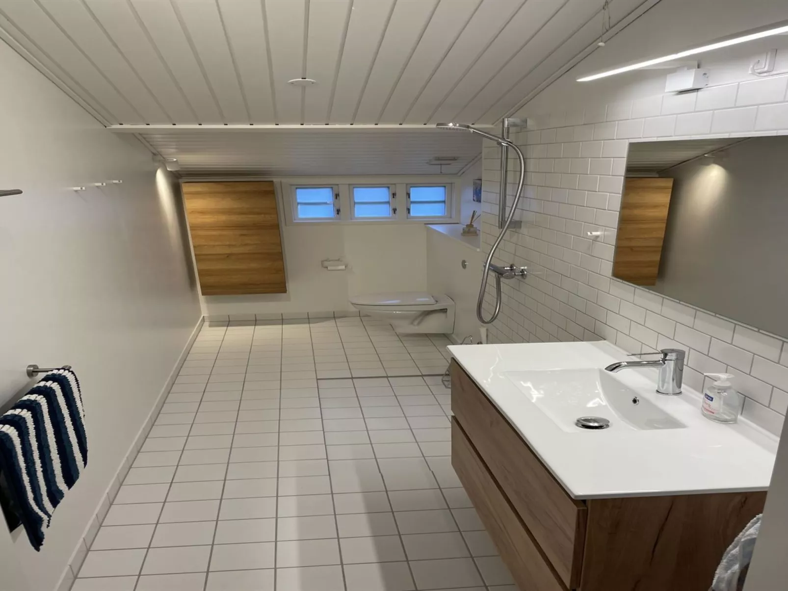 "Hjort" - 100m from the sea - Drinnen