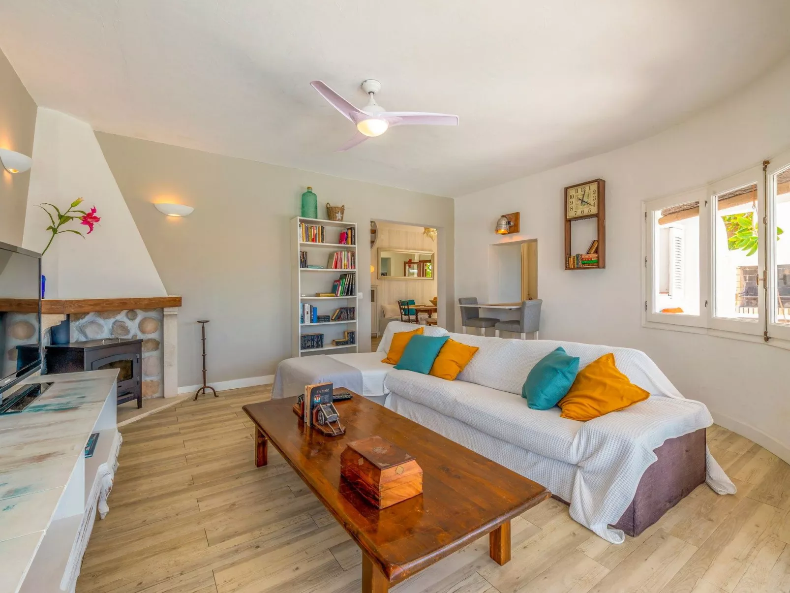 Strandnahe Villa German mit großer Poolterrasse - Image-tags.info