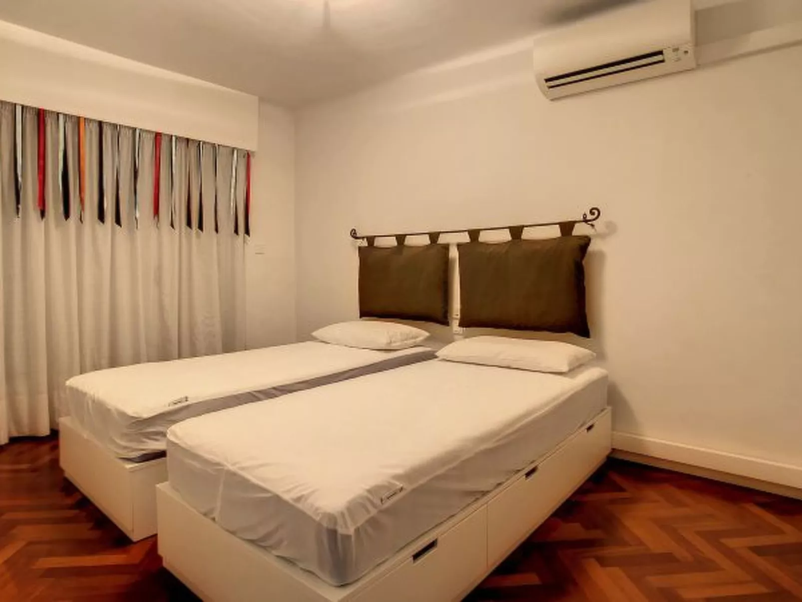 1 bedroom Latour Maubourg 245 - Image-tags.info