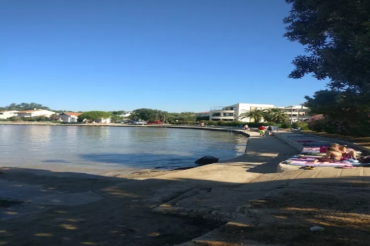 Apartments Topić - One Bedroom Apartment with Terrace (First Floor) - Ambiance