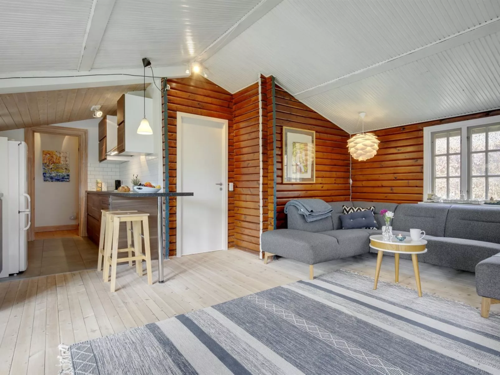 "Hjort" - 100m from the sea - Drinnen