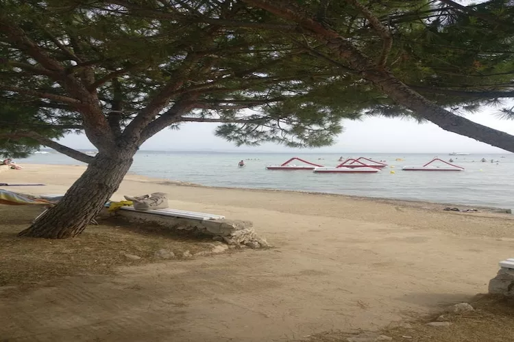 Apartments Topić - One Bedroom Apartment with Terrace (First Floor) - Ambiance