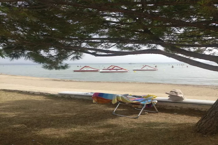 Apartments Topić - One Bedroom Apartment with Terrace (First Floor) - Ambiance