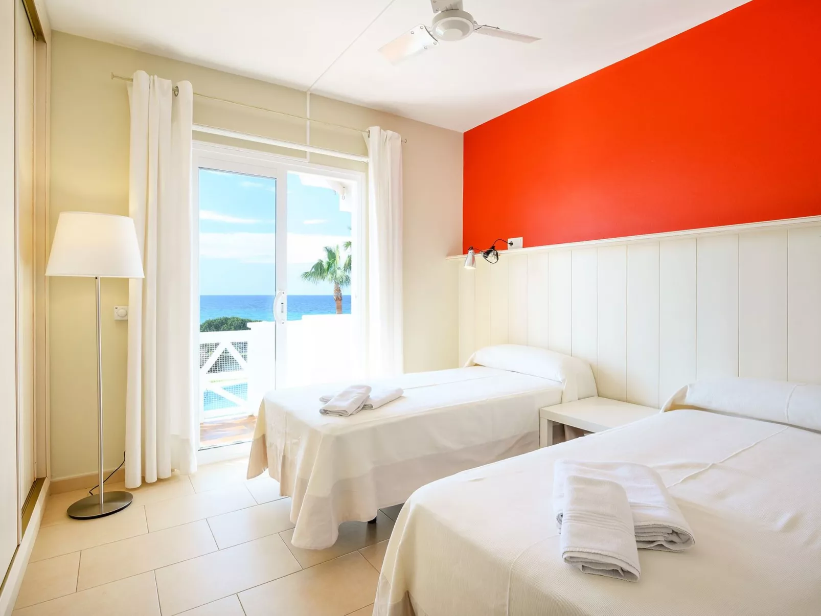 Moderne Ferienwohnung mit traumhaftem Meerblick - Image-tags.info