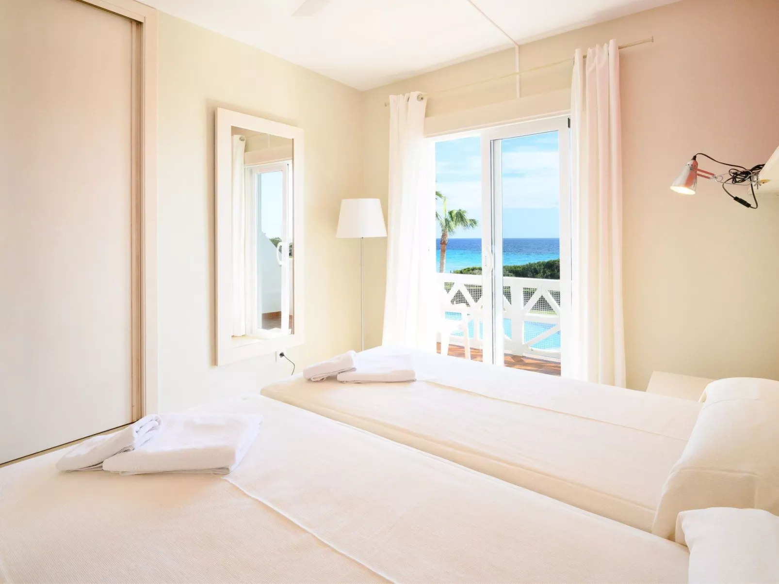 Wohnung mit gemeinsamem Pool und Meerblick - Image-tags.info