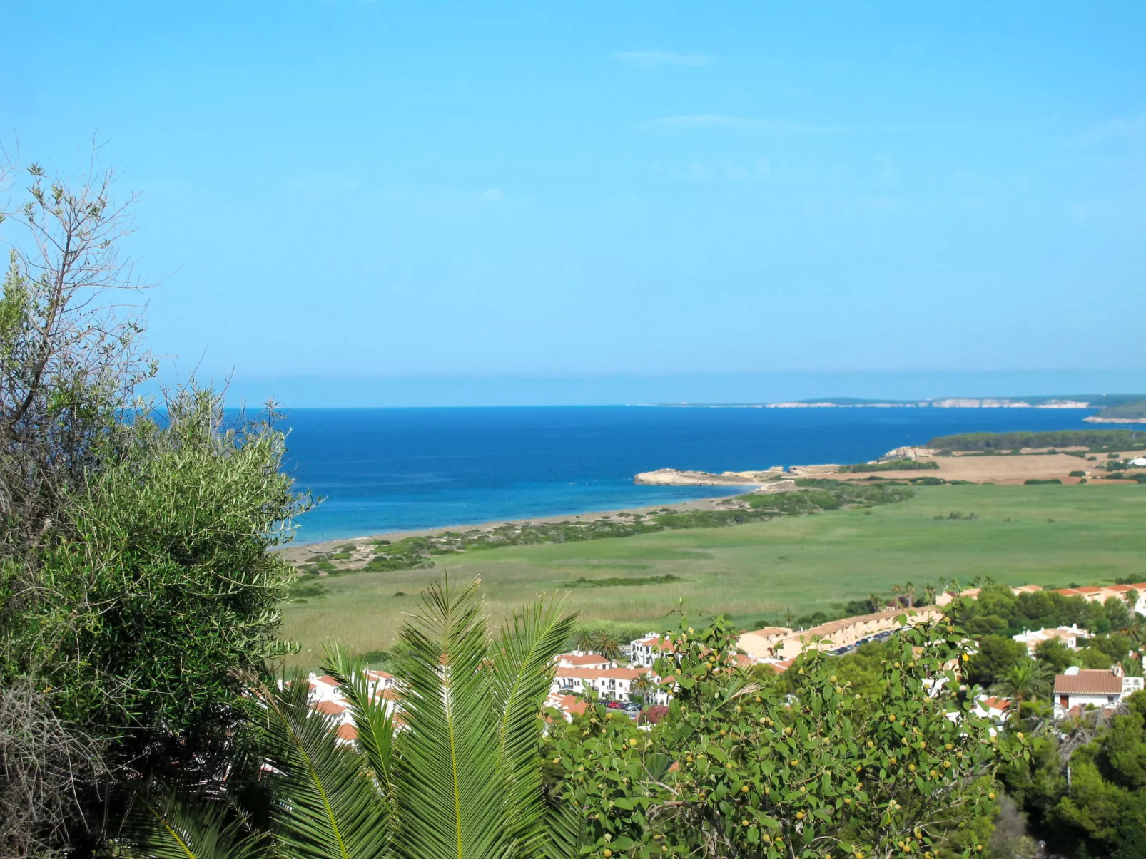 Strandnahe Villa German mit großer Poolterrasse - Area