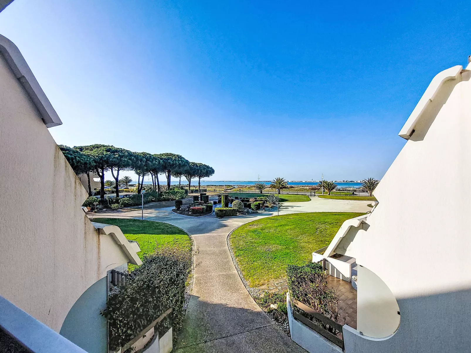 Résidence du Golfe - Outside