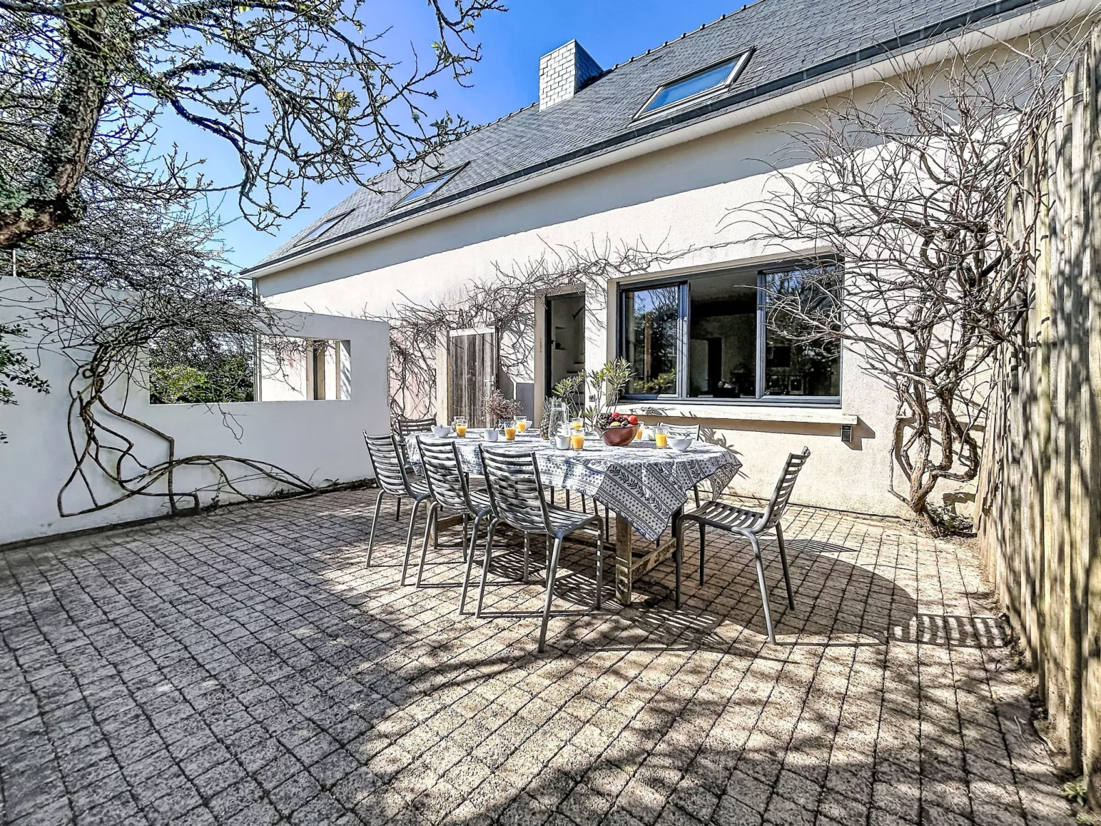 Kervourden - Outside