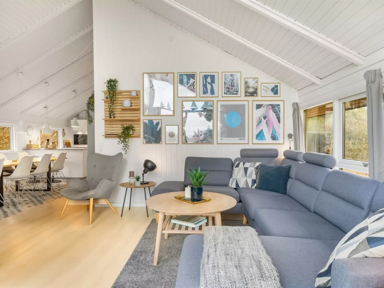 "Julie" - 1.5km from the sea - Inside