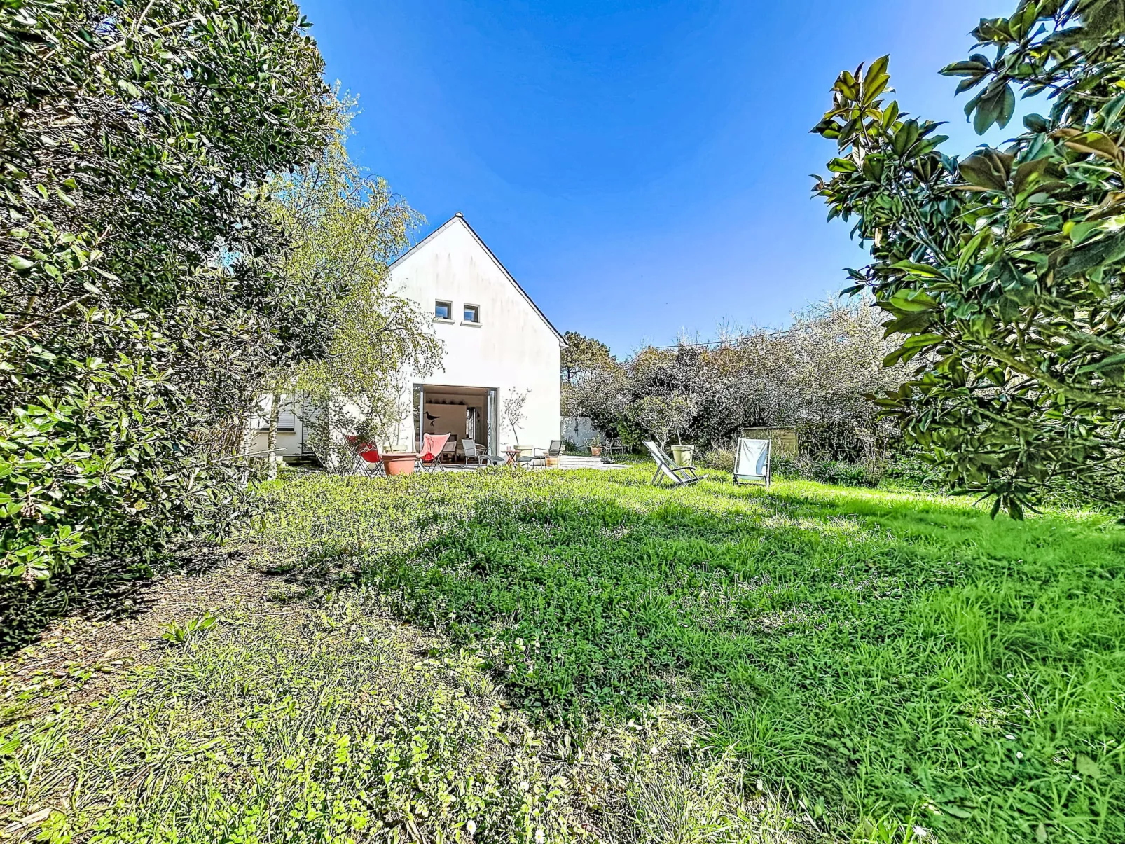 Kervourden - Outside