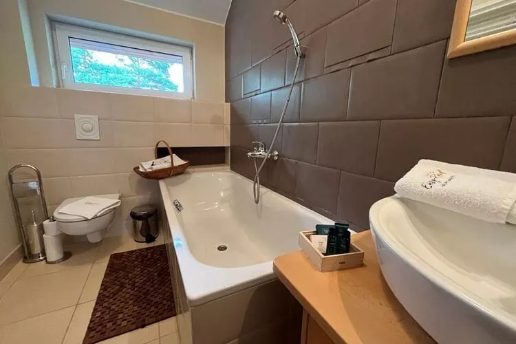 Dom szeregowy Piastowska 24b Pobierowo-Bathroom