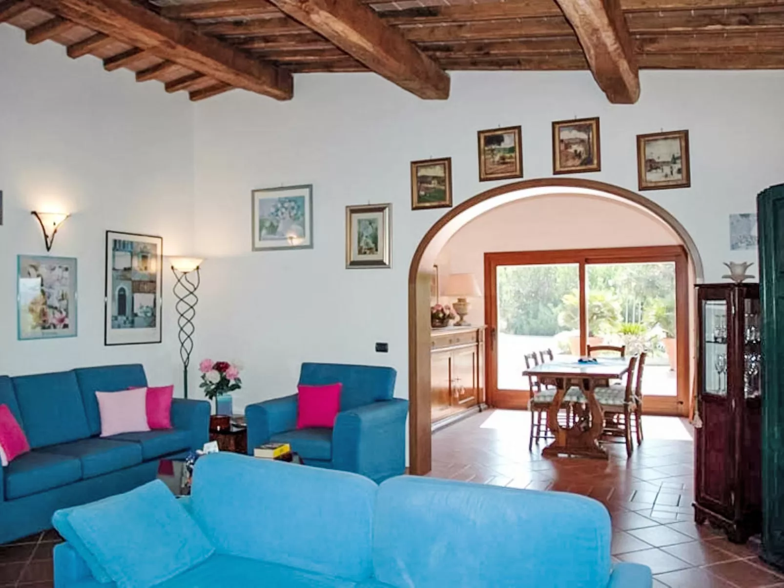 Villa Cecilia - Inside