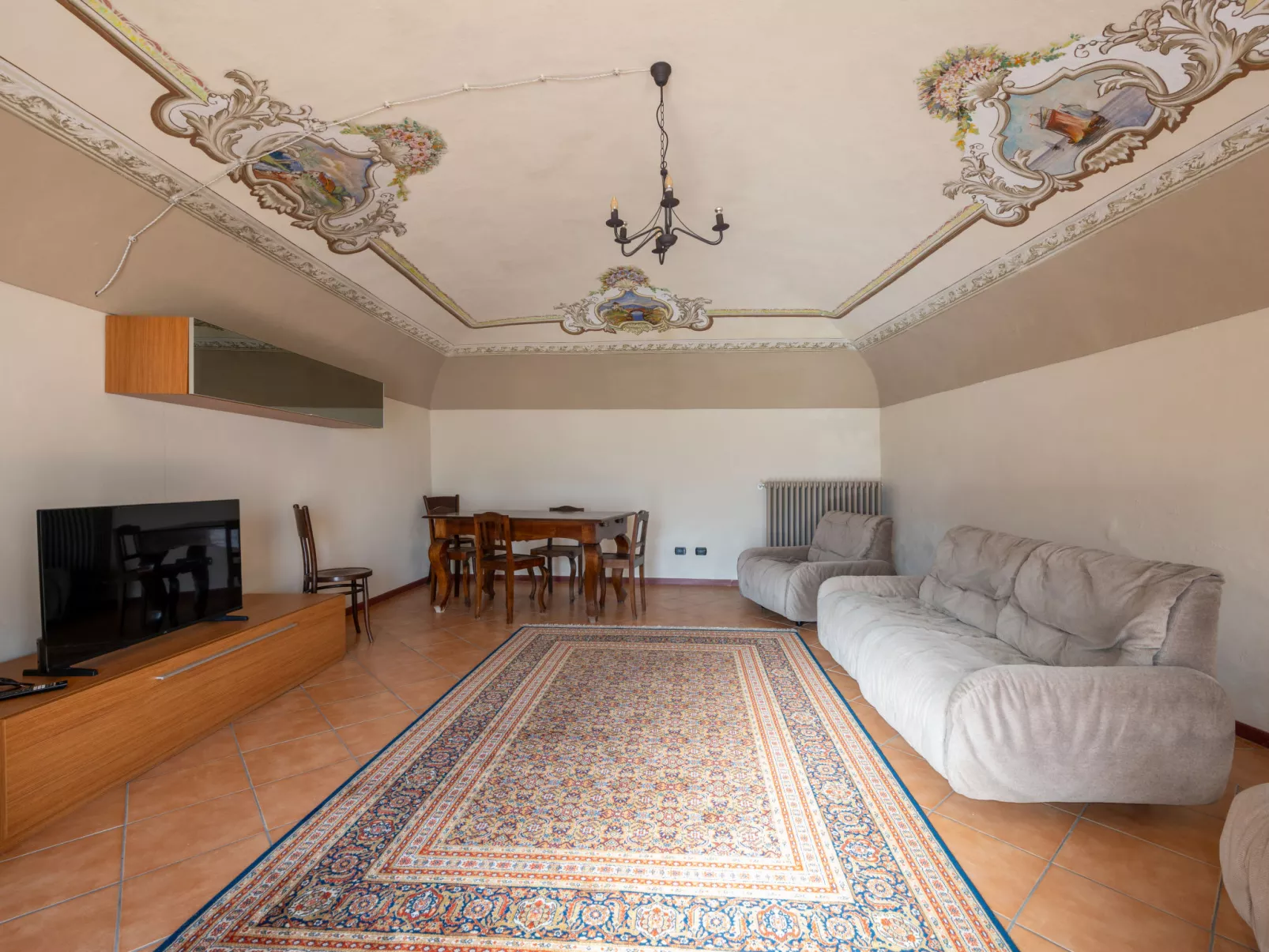 Nonna Maria del Pio - Inside