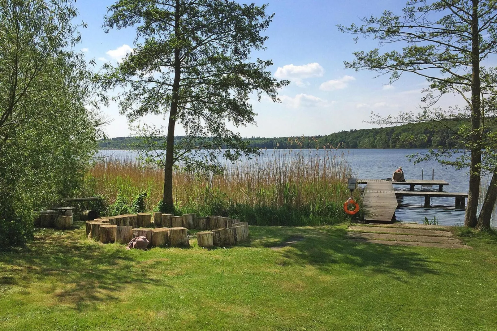 Reihenbungalow - Garten Sommer