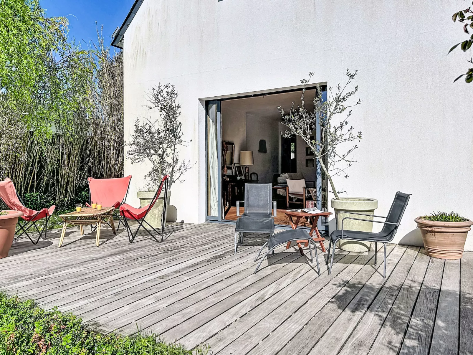 Kervourden - Outside